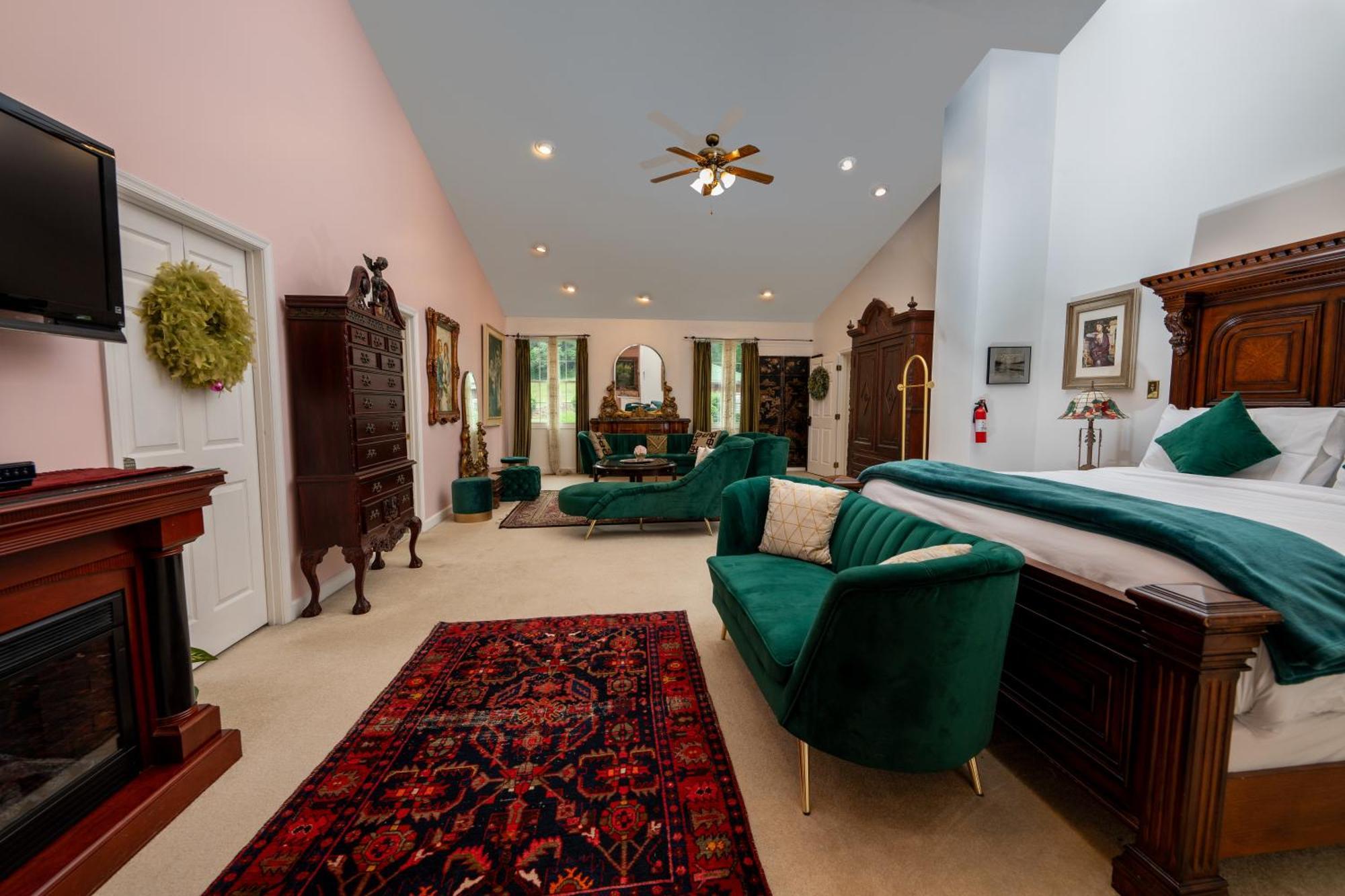 Stone Manor Boutique Inn Britain Exterior photo